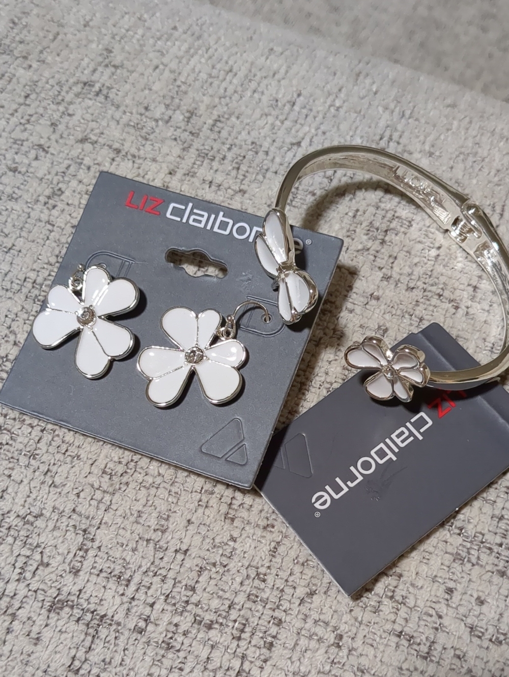Liz Claiborne Earring & Bracelet Set
